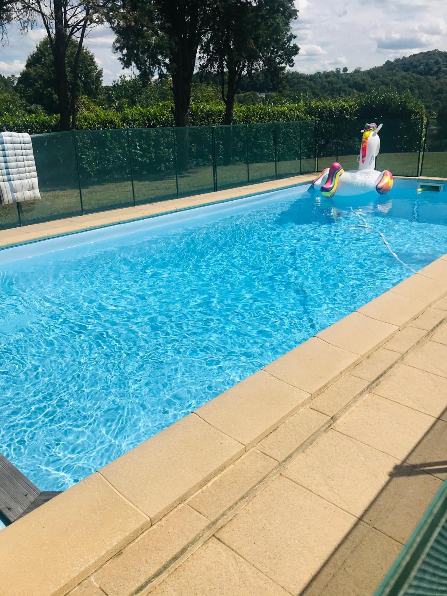 L'Oree Des Roses, Hebergement De Vacances Avec Jardin Et Piscine Gan Экстерьер фото